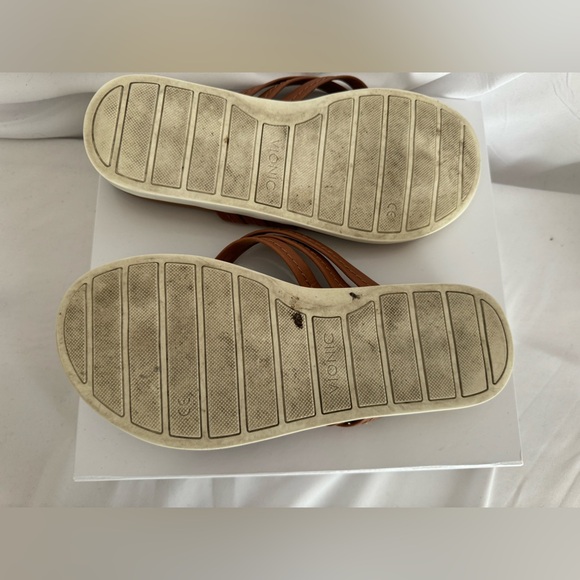 Vionic sandals size 5 - Picture 6 of 14